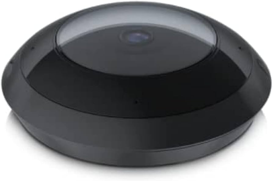 "Indoor/outdoor 2K PoE camera with pan-t
